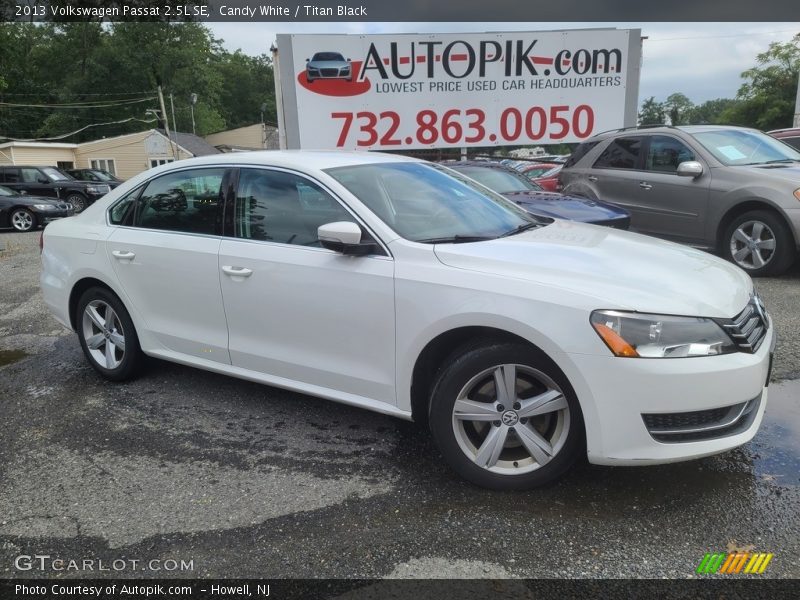 Candy White / Titan Black 2013 Volkswagen Passat 2.5L SE
