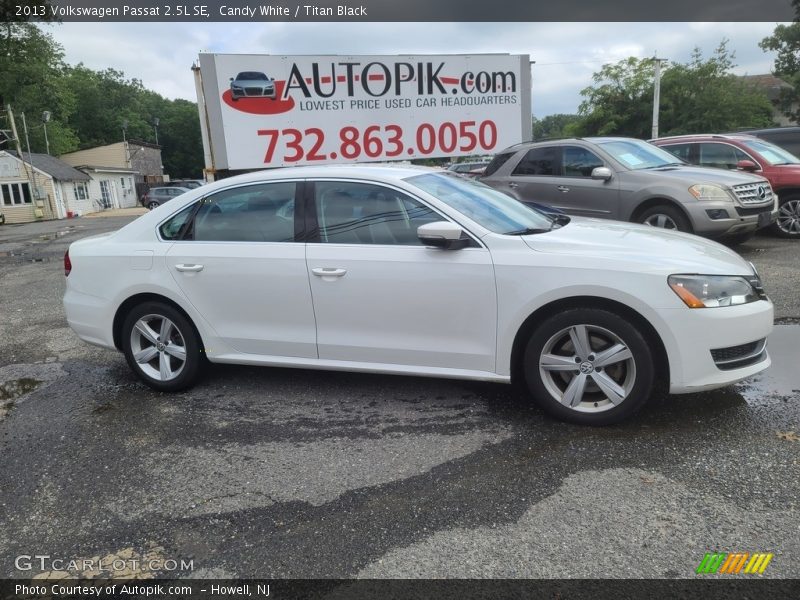 Candy White / Titan Black 2013 Volkswagen Passat 2.5L SE
