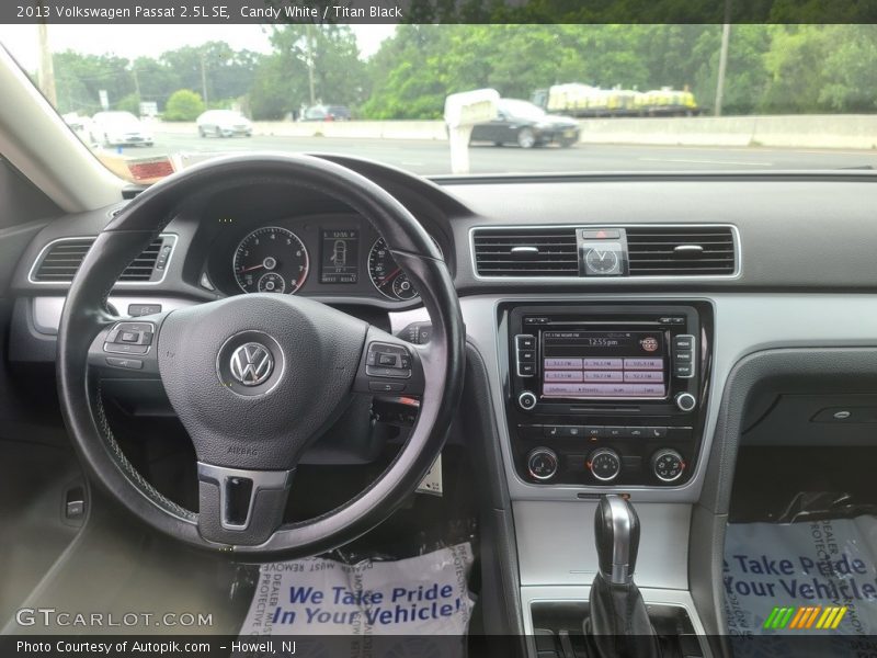 Candy White / Titan Black 2013 Volkswagen Passat 2.5L SE