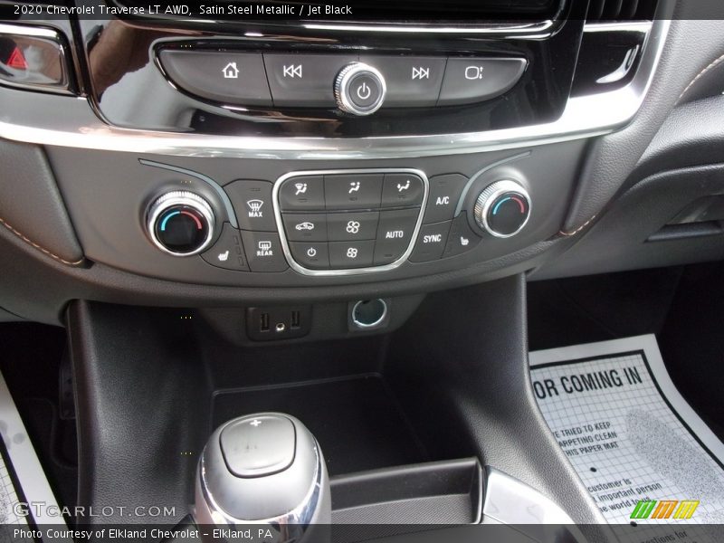 Satin Steel Metallic / Jet Black 2020 Chevrolet Traverse LT AWD