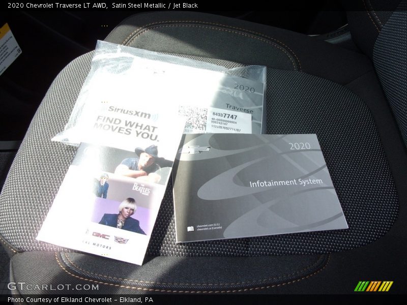 Satin Steel Metallic / Jet Black 2020 Chevrolet Traverse LT AWD