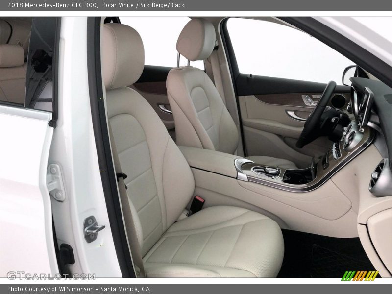 Polar White / Silk Beige/Black 2018 Mercedes-Benz GLC 300