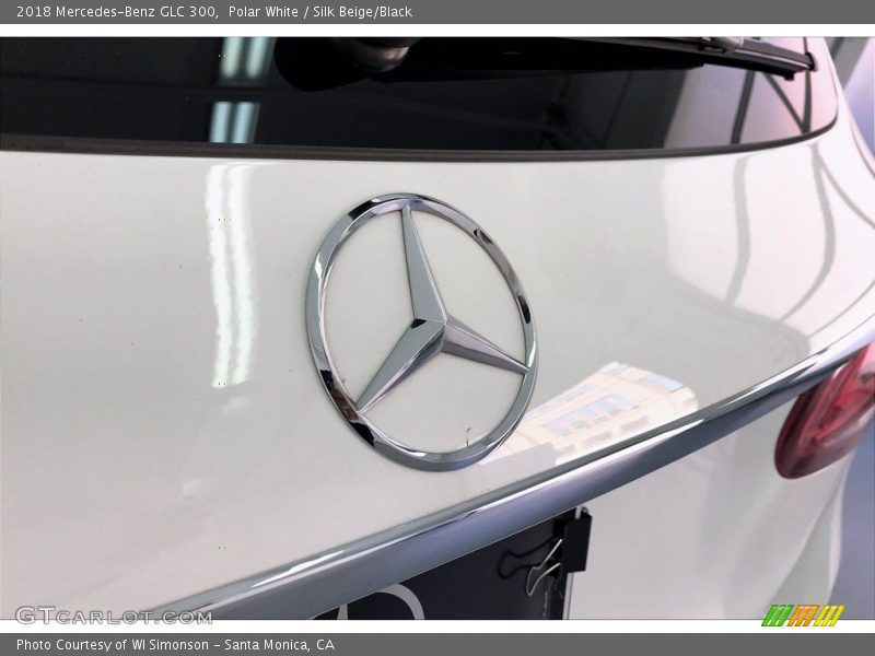 Polar White / Silk Beige/Black 2018 Mercedes-Benz GLC 300
