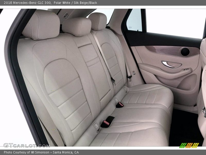 Polar White / Silk Beige/Black 2018 Mercedes-Benz GLC 300
