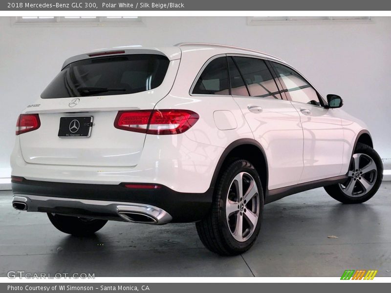 Polar White / Silk Beige/Black 2018 Mercedes-Benz GLC 300