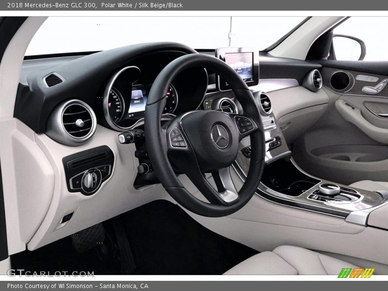 Polar White / Silk Beige/Black 2018 Mercedes-Benz GLC 300