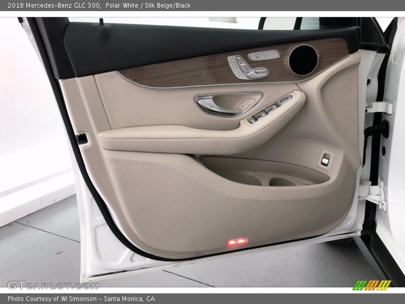 Polar White / Silk Beige/Black 2018 Mercedes-Benz GLC 300