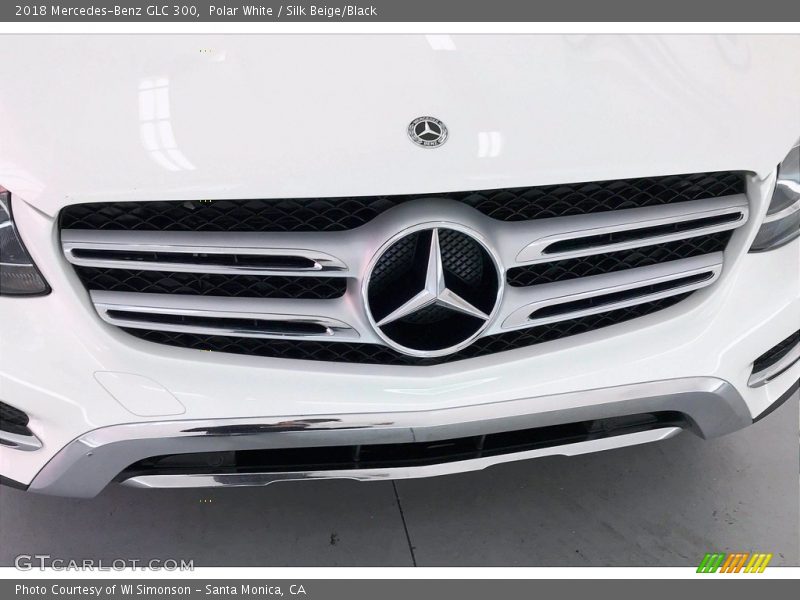 Polar White / Silk Beige/Black 2018 Mercedes-Benz GLC 300
