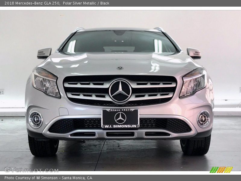 Polar Silver Metallic / Black 2018 Mercedes-Benz GLA 250