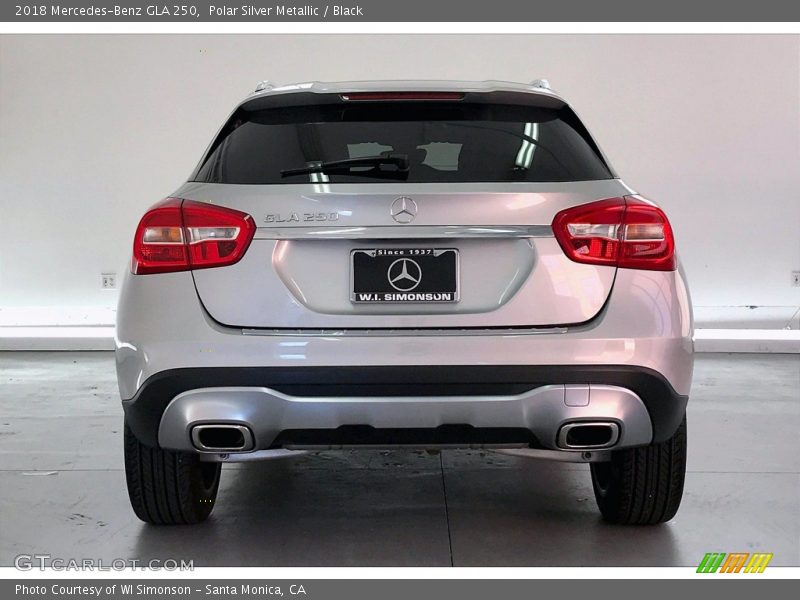 Polar Silver Metallic / Black 2018 Mercedes-Benz GLA 250