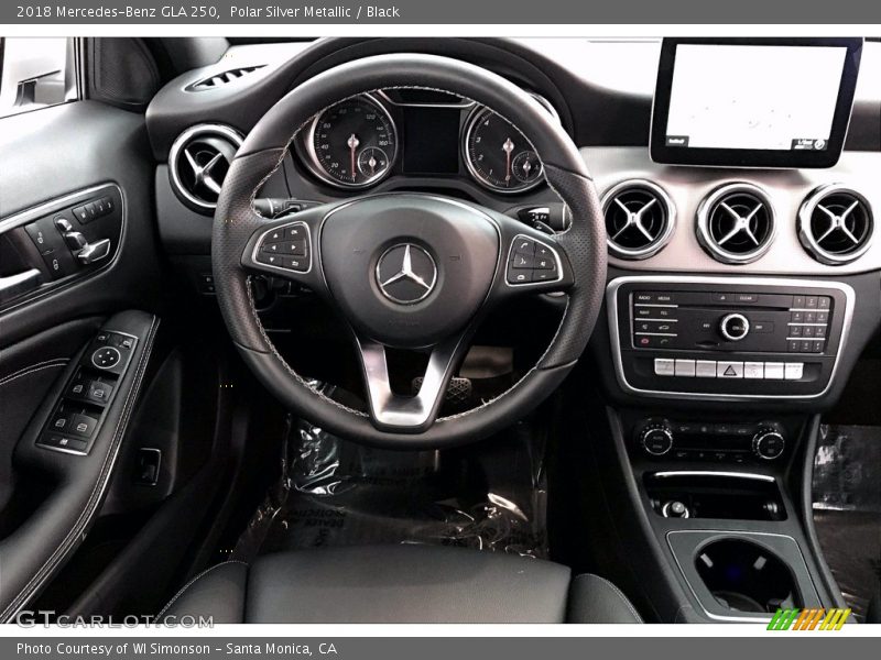 Polar Silver Metallic / Black 2018 Mercedes-Benz GLA 250