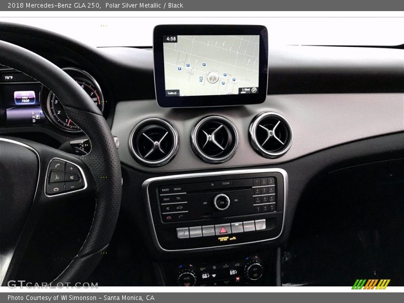 Polar Silver Metallic / Black 2018 Mercedes-Benz GLA 250