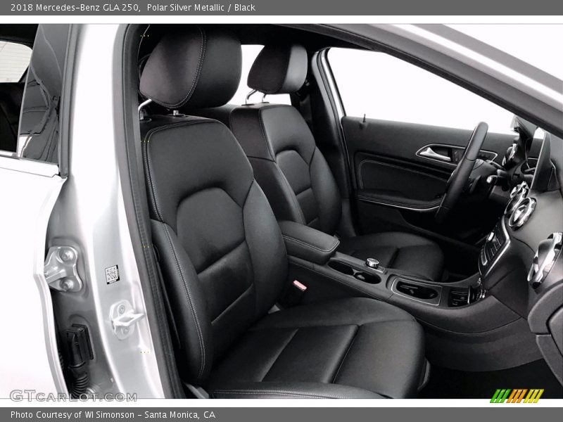 Polar Silver Metallic / Black 2018 Mercedes-Benz GLA 250