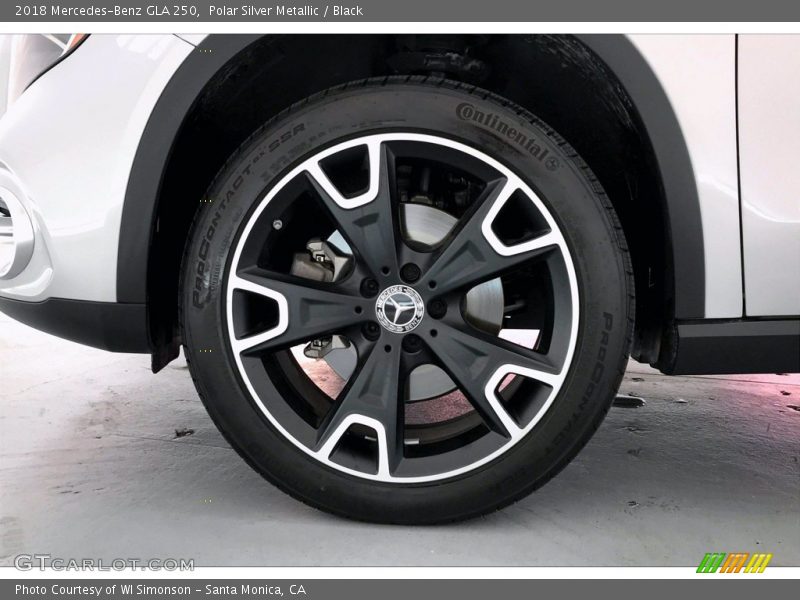 Polar Silver Metallic / Black 2018 Mercedes-Benz GLA 250