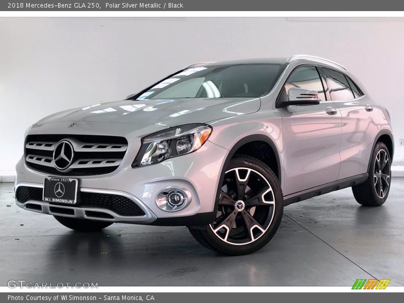 Polar Silver Metallic / Black 2018 Mercedes-Benz GLA 250