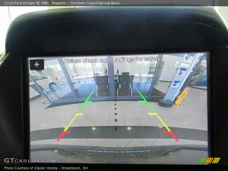 Magnetic / Chromite Gray/Charcoal Black 2019 Ford Escape SE 4WD