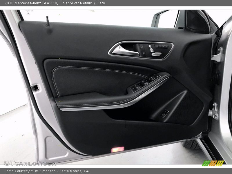 Polar Silver Metallic / Black 2018 Mercedes-Benz GLA 250
