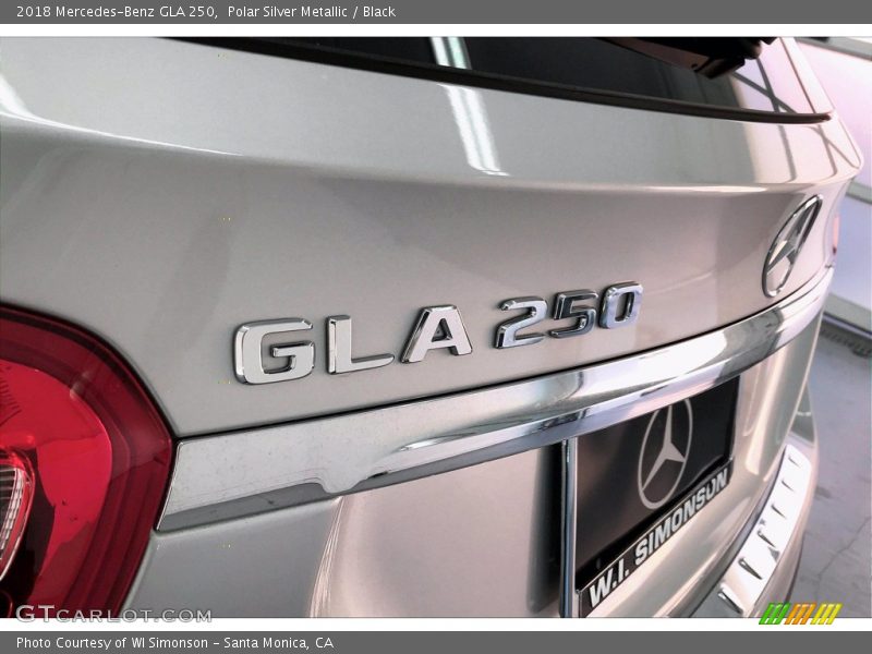 Polar Silver Metallic / Black 2018 Mercedes-Benz GLA 250