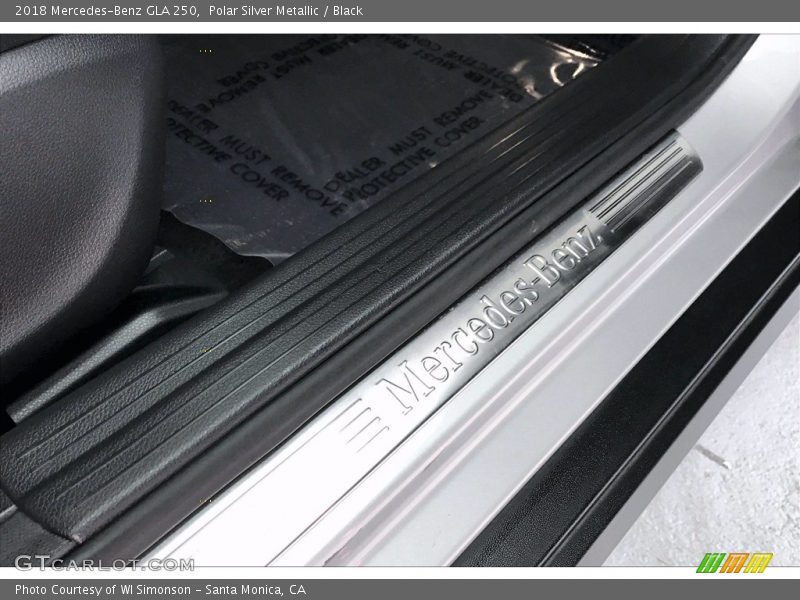 Polar Silver Metallic / Black 2018 Mercedes-Benz GLA 250