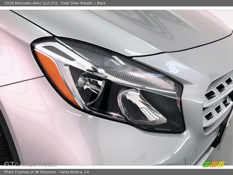 Polar Silver Metallic / Black 2018 Mercedes-Benz GLA 250