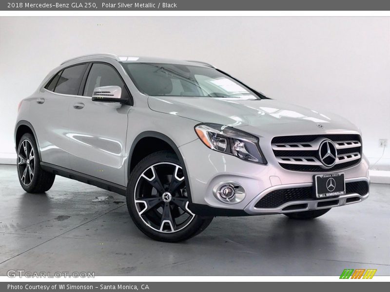 Polar Silver Metallic / Black 2018 Mercedes-Benz GLA 250