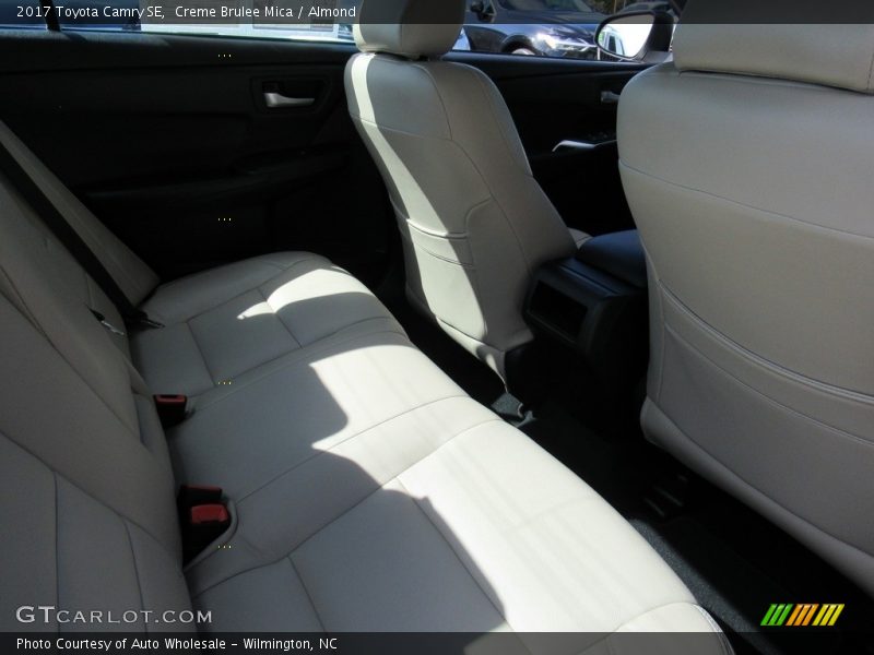 Creme Brulee Mica / Almond 2017 Toyota Camry SE