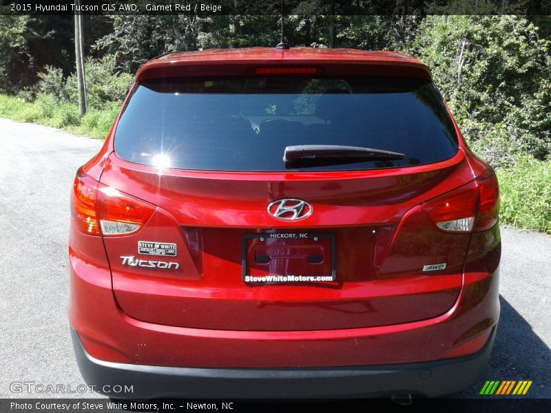 Garnet Red / Beige 2015 Hyundai Tucson GLS AWD