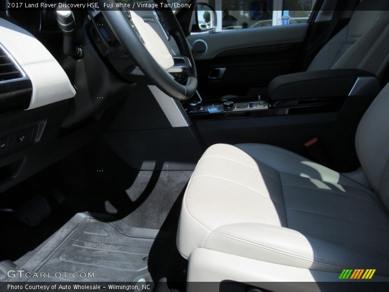 Fuji White / Vintage Tan/Ebony 2017 Land Rover Discovery HSE