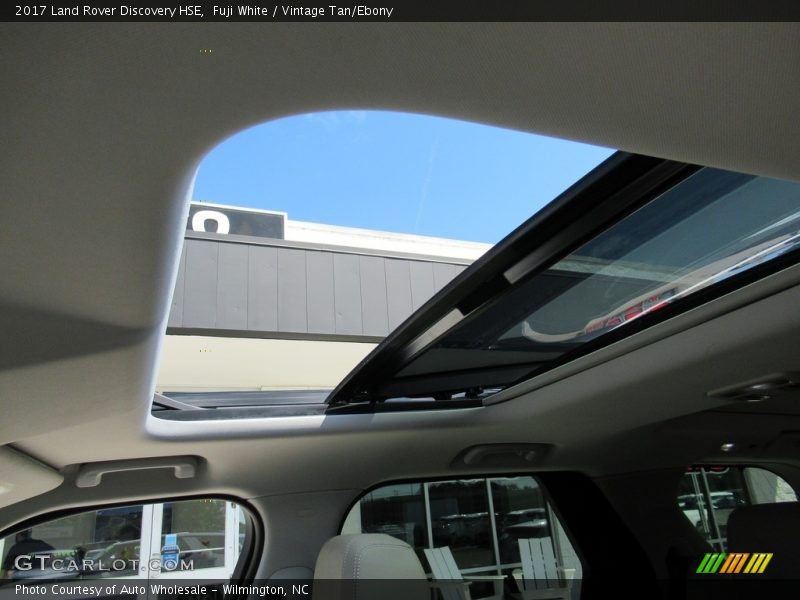 Fuji White / Vintage Tan/Ebony 2017 Land Rover Discovery HSE