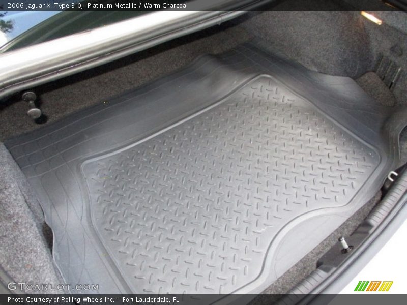 Platinum Metallic / Warm Charcoal 2006 Jaguar X-Type 3.0