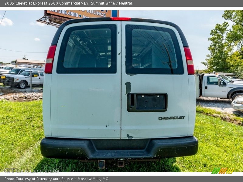 Summit White / Neutral 2005 Chevrolet Express 2500 Commercial Van
