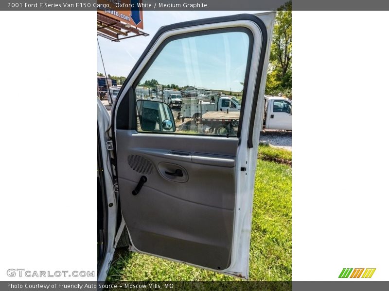 Oxford White / Medium Graphite 2001 Ford E Series Van E150 Cargo