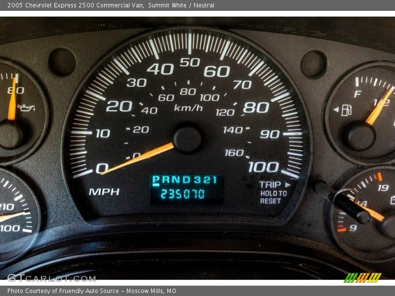 Summit White / Neutral 2005 Chevrolet Express 2500 Commercial Van