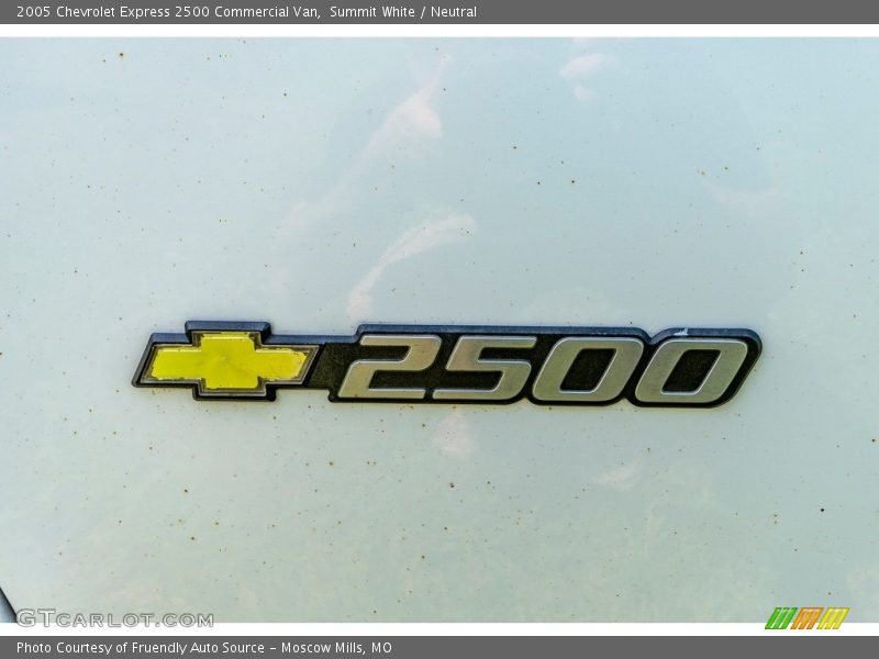 Summit White / Neutral 2005 Chevrolet Express 2500 Commercial Van