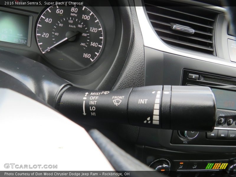 Super Black / Charcoal 2016 Nissan Sentra S