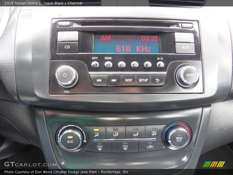 Super Black / Charcoal 2016 Nissan Sentra S