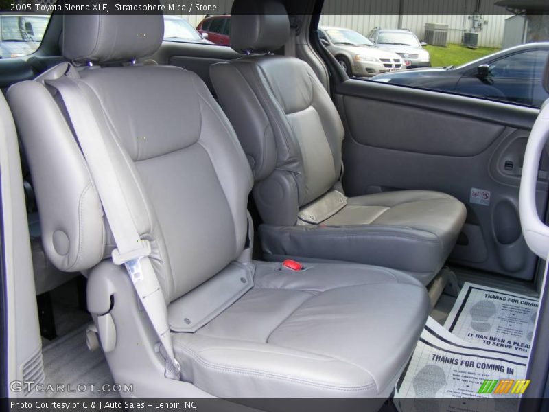 Stratosphere Mica / Stone 2005 Toyota Sienna XLE