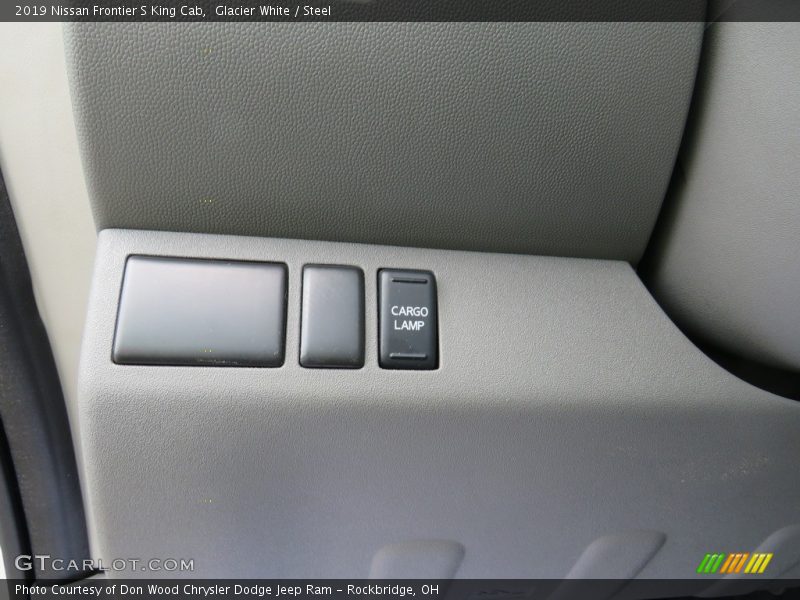 Glacier White / Steel 2019 Nissan Frontier S King Cab