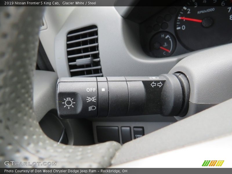Controls of 2019 Frontier S King Cab