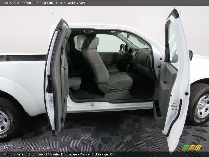 Glacier White / Steel 2019 Nissan Frontier S King Cab