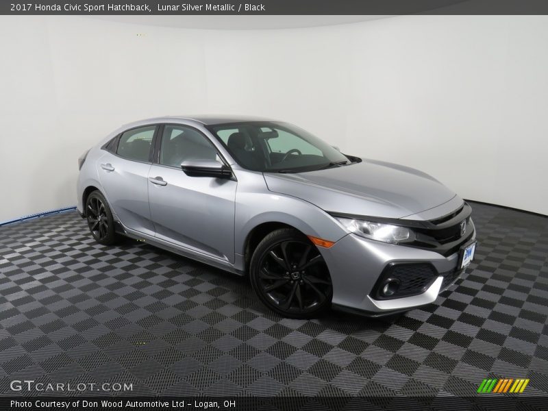 Front 3/4 View of 2017 Civic Sport Hatchback