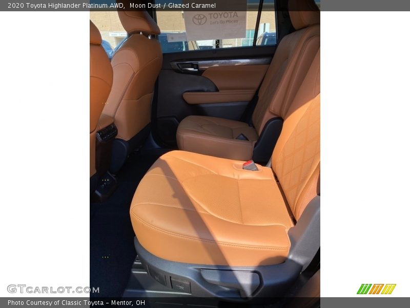 Moon Dust / Glazed Caramel 2020 Toyota Highlander Platinum AWD
