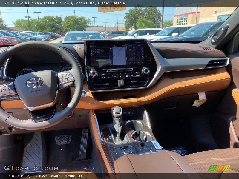 Moon Dust / Glazed Caramel 2020 Toyota Highlander Platinum AWD