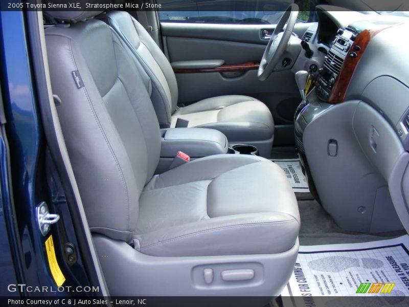 Stratosphere Mica / Stone 2005 Toyota Sienna XLE