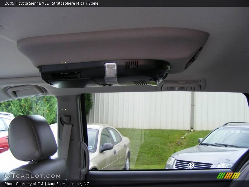 Stratosphere Mica / Stone 2005 Toyota Sienna XLE