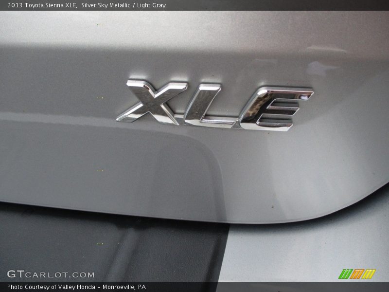 Silver Sky Metallic / Light Gray 2013 Toyota Sienna XLE