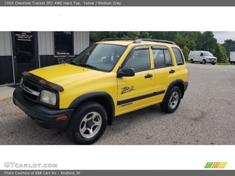 Yellow / Medium Gray 2003 Chevrolet Tracker ZR2 4WD Hard Top