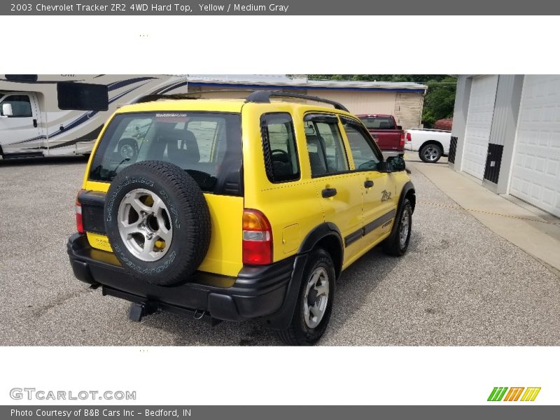 Yellow / Medium Gray 2003 Chevrolet Tracker ZR2 4WD Hard Top