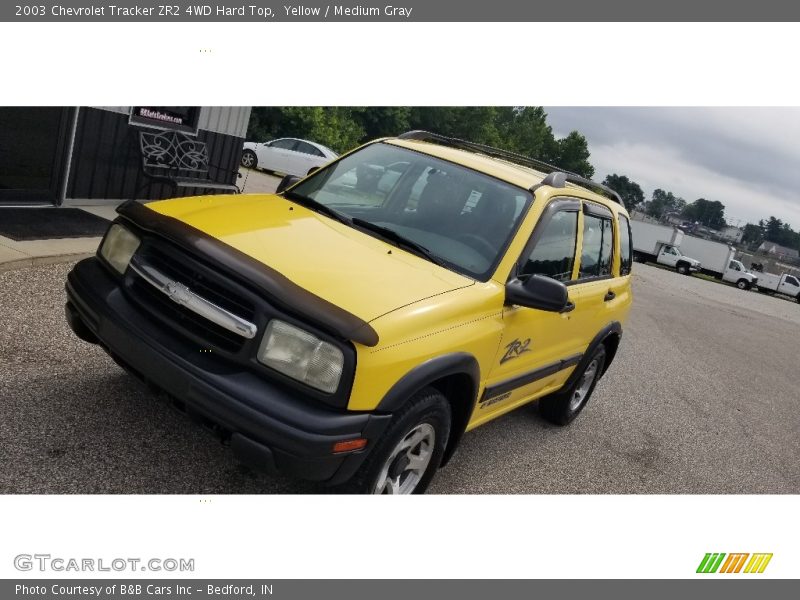 Yellow / Medium Gray 2003 Chevrolet Tracker ZR2 4WD Hard Top