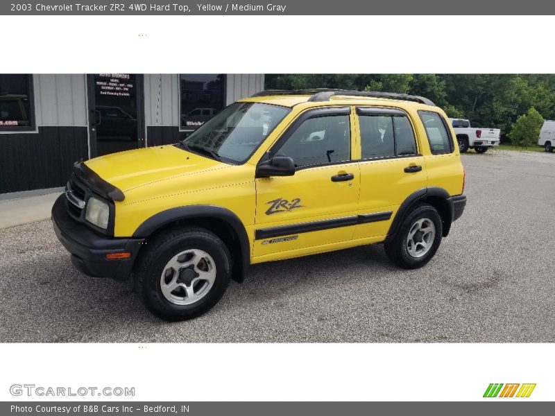 Front 3/4 View of 2003 Tracker ZR2 4WD Hard Top